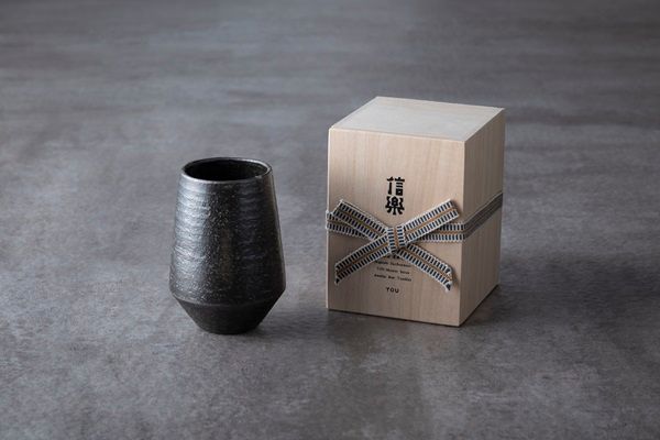 信楽焼ブランド「TOU」、桐箱入りのビアタンブラーを発売！父の日ギフトにおすすめ