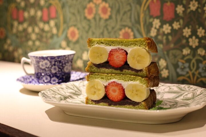 レトロ空間で豪華なパフェや色とりどりのランチを。フルーツ専門カフェ「日々の果物」
