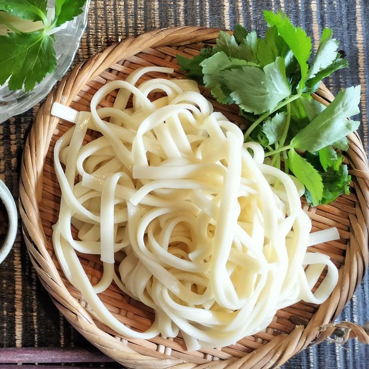 簡単！数秒！つゆの素にひと手間加えて風味と香りをプラス！冷やしうどん！長芋そうめん！きゅうりそうめん