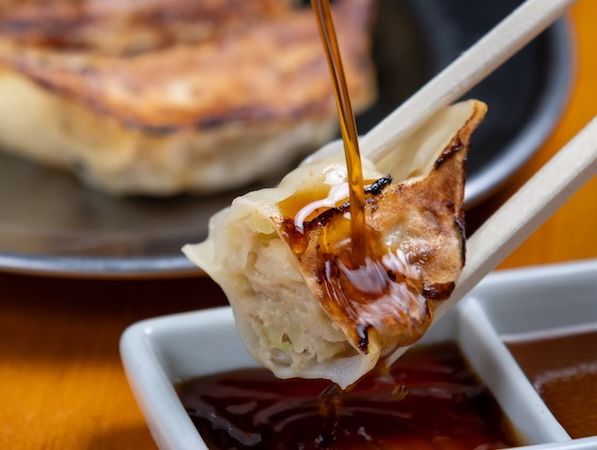 月間63万個突破「餃子のかっちゃん」看板メニューの秘密と全10種を紹介