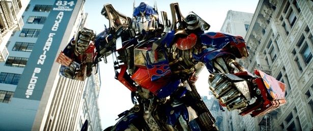 人気の変形ロボットを、CGを駆使して映像化した「トランスフォーマー」シリーズ [c]Paramount/courtesy Everett Collection
