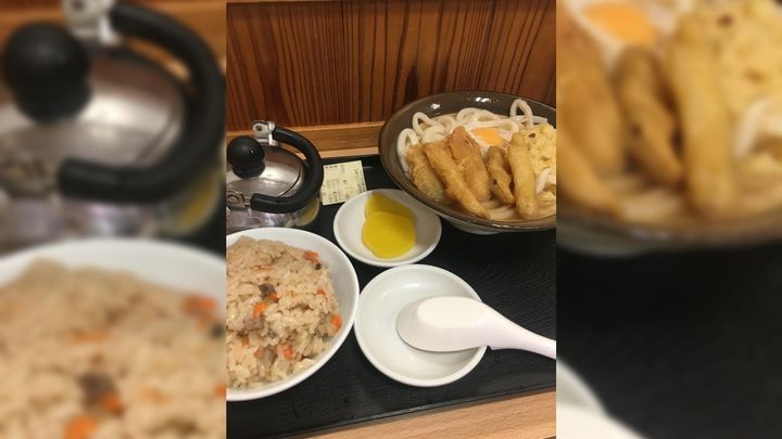 福岡県民のソウルフード！ やみつきになる絶品うどん ※Google Geminiにて作成