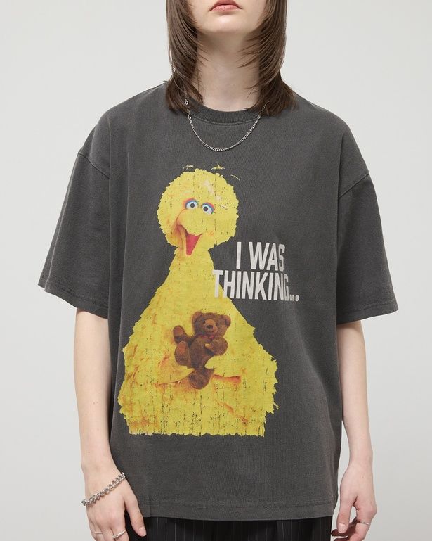「セサミストリート ヴィンテージ加工 オーバーサイズ グラフィックTシャツ(ビッグバード)」(4950円)