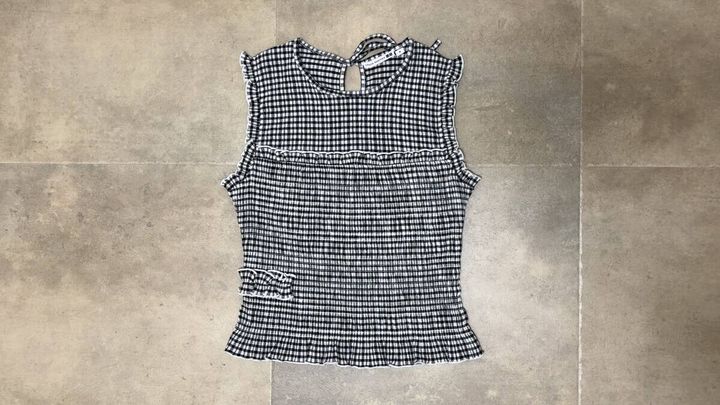 ユニクロ シャーリングTノースリーブ 01 OFF WHITEの商品写真（正面）