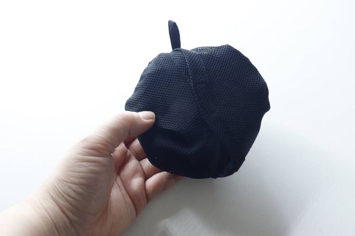 ダイソーの折りたたんだ通気サファリハット（コンパクトタイプ、冷感付き）