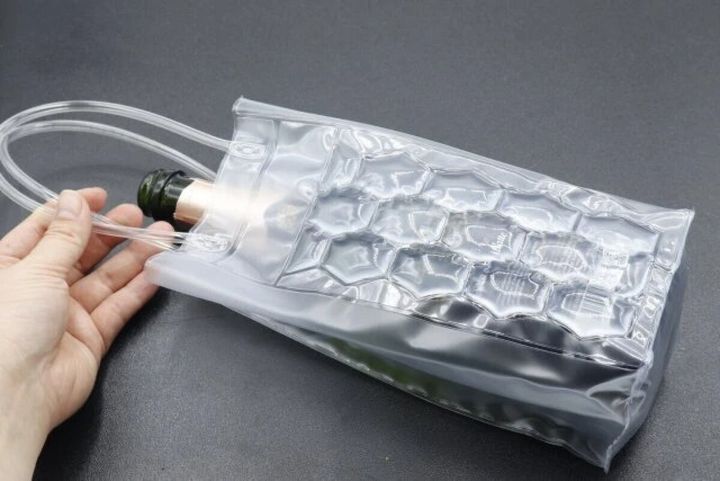 ダイソー 保冷バッグ ワインボトル 使用例