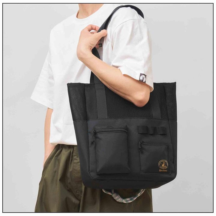 メッシュポケット付きトートバッグ（画像出典：Amazon）