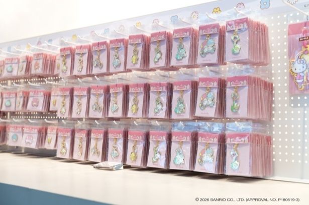 オリジナルグッズも多数展開される予定だ