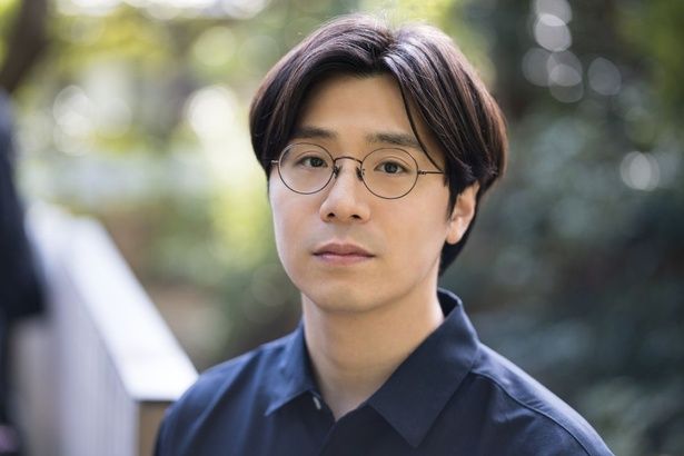 本予告のナレーションを務めるのは田村健太郎 [c]2025 185 FILMS, HAUT LES MAINS, MOMO FILM CO.