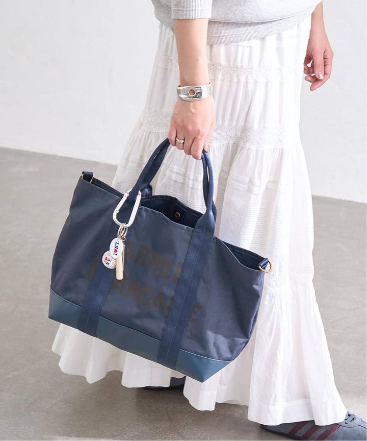 画像: 「militaryショルダーBAG」[縦28×横44×マチ15cm]￥8,250【ルースバー】 出典：ジャーナル スタンダード