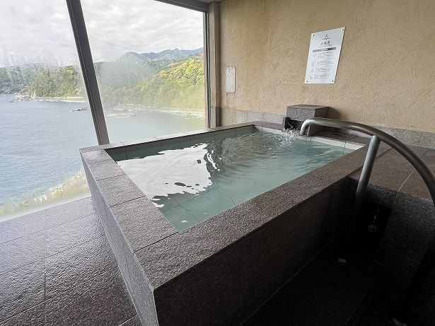 水風呂も温泉水を使っていてまろやか