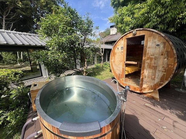 自然を感じながらサウナや水風呂が楽しめる
