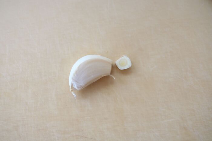 にんにく、野菜室に入れてたら損！実は「冷凍」が正解だった♡今知っておきたい長持ち保存ワザ