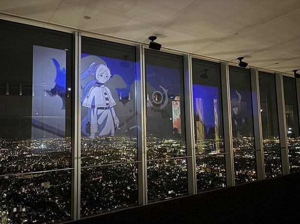 60階のガラス面に投影される名場面 提供：あべのハルカス