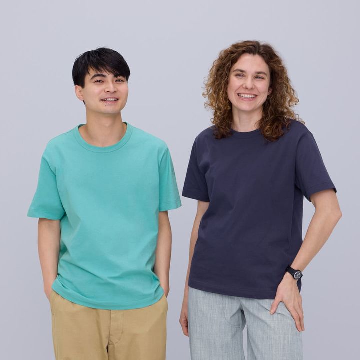 そのほか、100％綿素材を使用した男女兼用のアウターTシャツや、USAコットンを使用した婦人リブタンクトップ、抗菌防臭加工を施したショートソックスもラインアップ。毎日の着こなしに取り入れやすいアイテムが揃っている。
