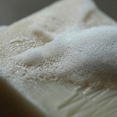 淡路島の耕作放棄地を再生し、香りへと変換。精油ブランド「maf」が3製品を発表