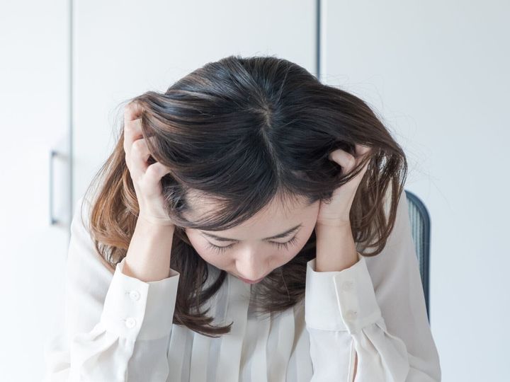 【脳科学者が解説】年を重ねるにつれてイライラしやすくなった、ささいなことで怒りっぽくなったと感じていませんか？ 「40代から脳が萎縮して短気になる」という説は本当なのか、その真偽と感情が乱れやすくなる本当の原因を解説します。（※画像：Shutterstock.com）