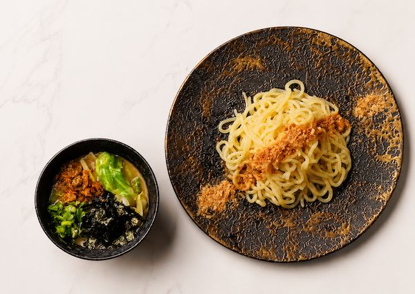 【東京都中央区】割烹料理店発のスープを主役にした魚骨ラーメン専門店「Gyokotsuya銀座店」が誕生