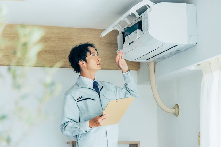 エアコンの修理を巡るトラブルに注意（画像はイメージ）