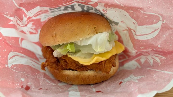 アボカドたっぷりでたまらん！【ケンタッキー】リッチな味の数量限定品