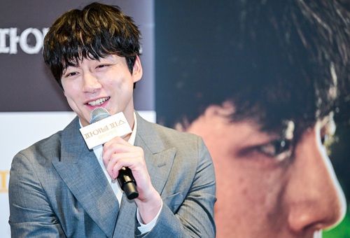 坂口健太郎