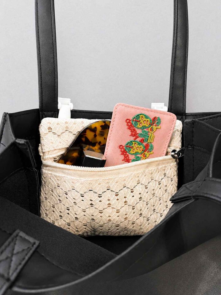 画像1: 小物をまとめて収納できるのが便利！