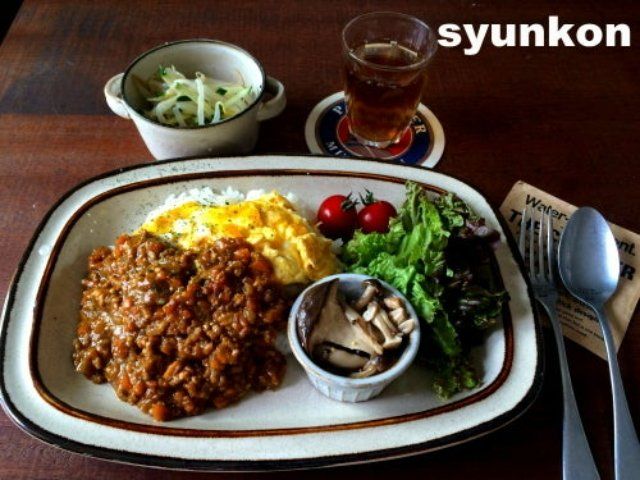 「とろとろ卵のキーマカレー」レシピ
