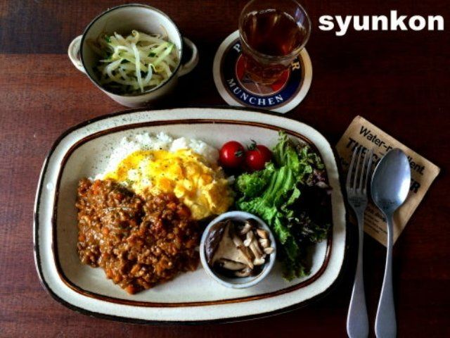 「とろとろ卵のキーマカレー」レシピ