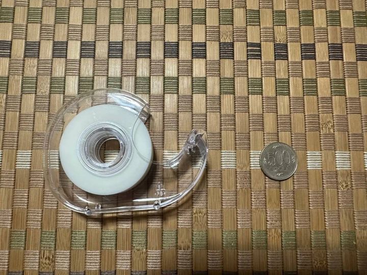 DAISO(ダイソー)：メンディングテープ(カッター付) 18mm×33m