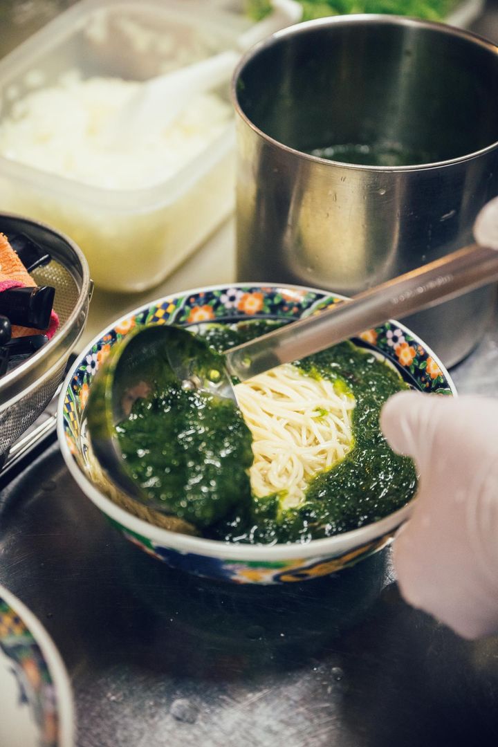 ラーメンを作る様子
