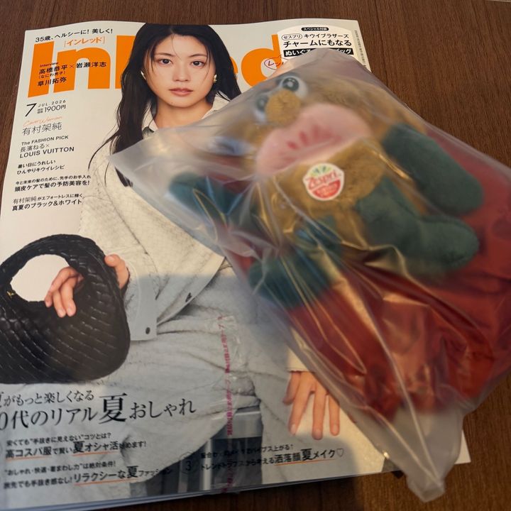 インレッドのキウイが予約なしで買えた！実物の赤色トートが可愛すぎ◎
