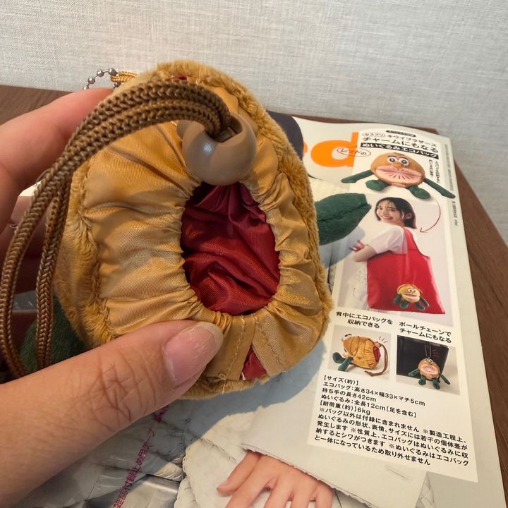 インレッドのキウイが予約なしで買えた！実物の赤色トートが可愛すぎ◎