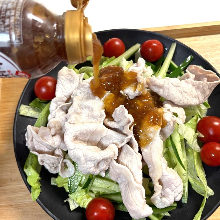 キッコーマンからコレ1本で味が決まる「かけるたまねぎ」シリーズが登場！2種類を試してみた