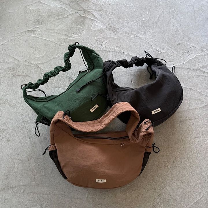 しまむらのハーフムーンショルダーバッグ（おなつ）