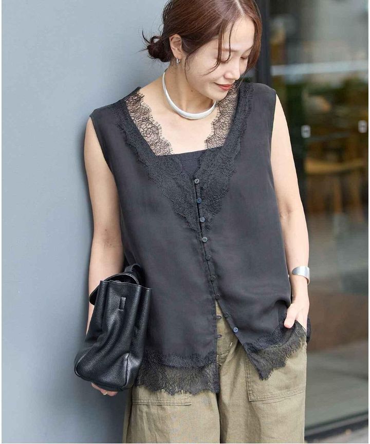 画像: 「フィブリルレース2WAYノースリーブ」￥14,300 出典：ジャーナル スタンダード