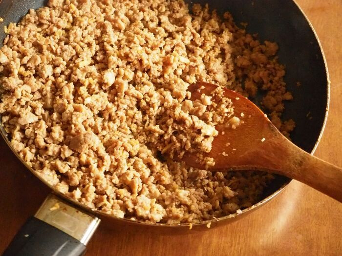 パサパサ卒業！爆食い級の〈ジューシー肉そぼろ〉の秘密を大公開♡たったひと手間で断然おいしさアップ