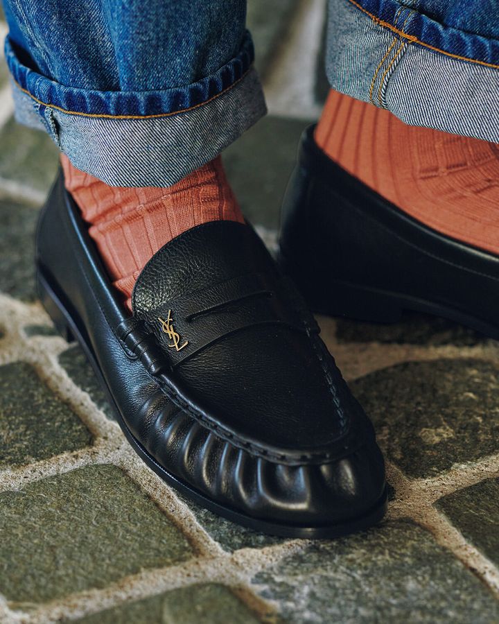 〈Saint Laurent〉のローファー