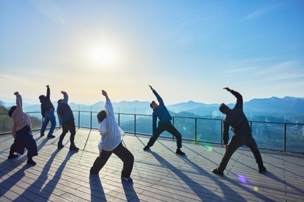 毎日開催「雲海ヨガ」