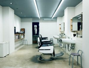 下高井戸〈BARBER SAKOTA〉店内