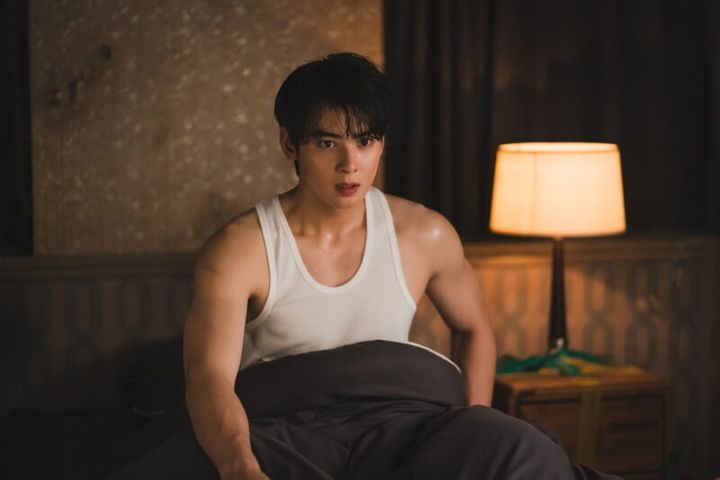 “顔天才”といわれる美形の持ち主、ASTROのチャ・ウヌ。Netflixシリーズ『ワンダーフールズ』世界独占配信中