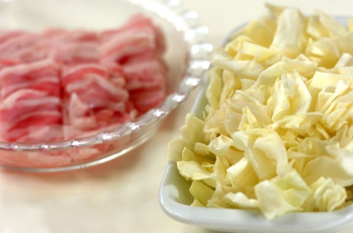 キャベツ豚汁の下準備1