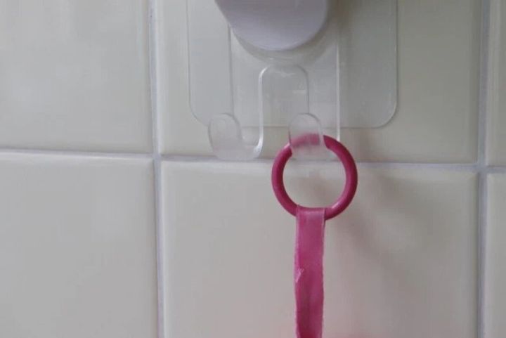 ダイソー シャワーホルダー（粘着シート） 使用例 フック