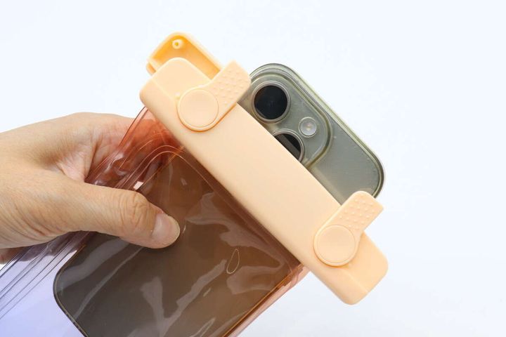 スマートフォン防水ケース（パープル） 使用方法