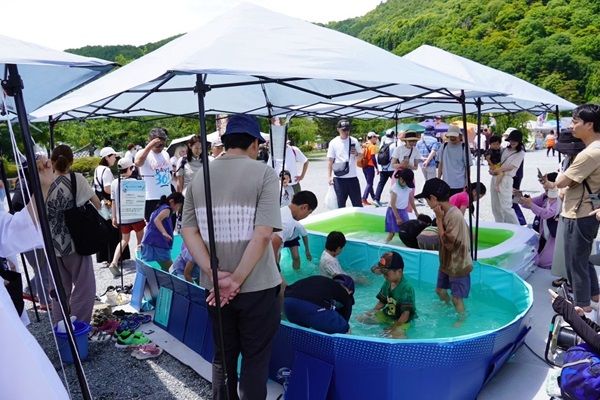 【京都府京都市】夏の訪れを告げる鮎の塩焼き試食チャリティーイベント「嵐山若鮎祭」予約制で開催！