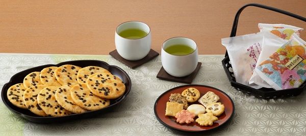 【大阪府泉佐野市】米菓を展開する「長岡京 小倉山荘」が関空の国際線新商業エリアに登場！限定商品も