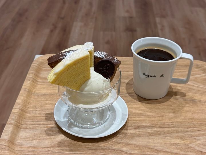 「バウムクーヘンのミニパフェ（ドリンク付き）」