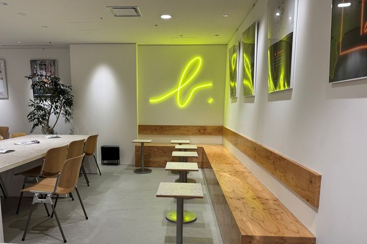 店内 3