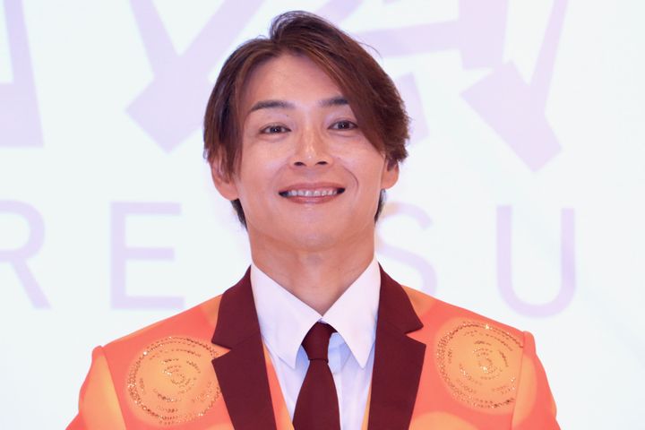 純烈・白川裕二郎 純烈・白川裕二郎卒業＆新メンバーオーディション記者会見の様子 クランクイン！ width=