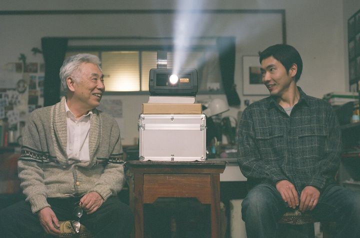 柄本佑が語る“スマホ時代の家族の距離感”。主演映画『メモリィズ』に込めた思い