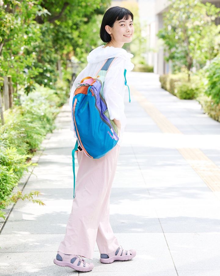 荷物をたっぷり入れても重さを感じにくく、子どもとのお出かけにも頼れる存在です。